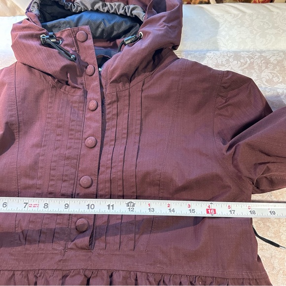 Holden ~ Ruche Insulated  Hooded Snowboard Ski Jacket in Medium - Picture 13 of 16